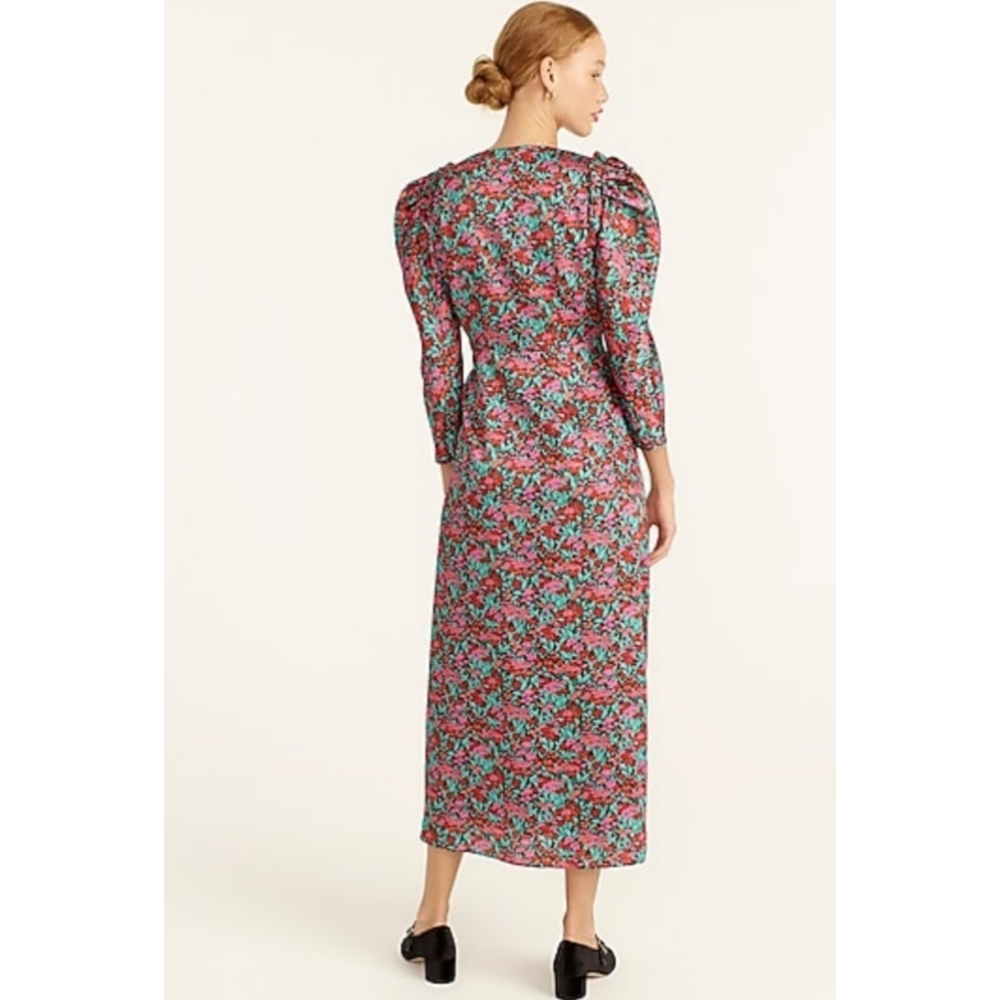 25. J.Crew Drapey puff-sleeve dress in Ratti® Red blooms - Picture 3 of 7